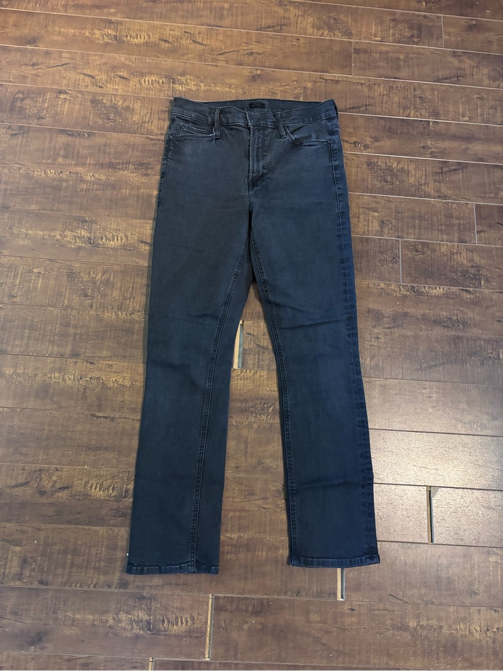 MOTHER Women's Ankle Crop Jeans in Washed Black